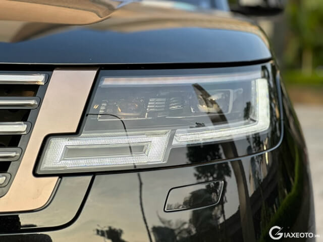 Range-Rover-SVAutobiography-LWB-den-pha