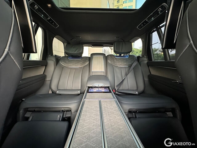 Range-Rover-SVAutobiography-LWB-khoang-hanh-khach