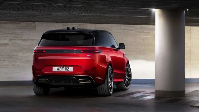 Range-Rover-Sport-2023-duoi-xe