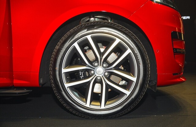 Range-Rover-Sport-2024-la-zang