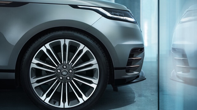 Range-Rover-Velar-2025-la-zang