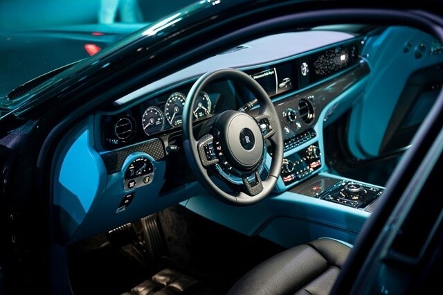 Rolls-Royce-Ghost-black-badge-thiet-ke-khoang-lai