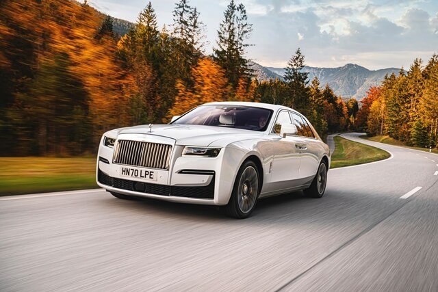 Rolls-Royce-Ghost-đắt-bao-nhiêu-hơn
