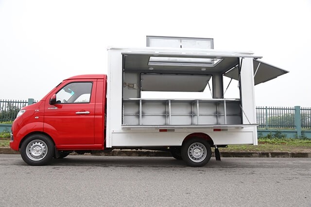 SRM-T30-thung-ban-hang-luu-dong