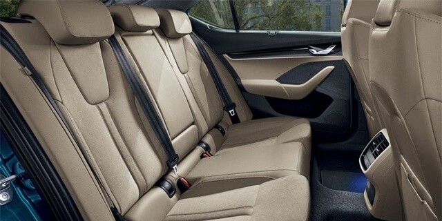 Skoda-Octavia-khoang-hanh-khach