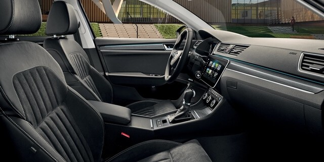 Skoda-Superb-ghe-ngoi-khoang-lai