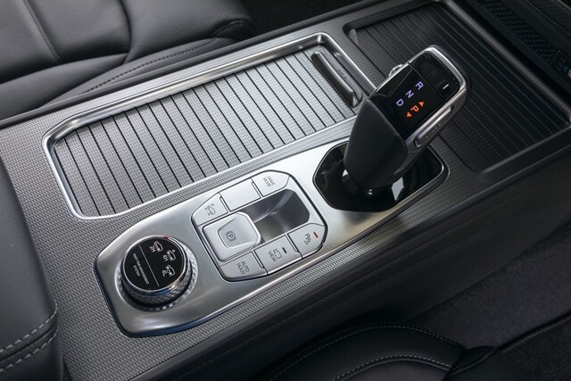 SsangYong-Rexton-can-so