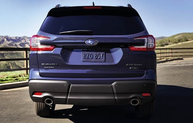 Subaru-Ascent-duoi-xe