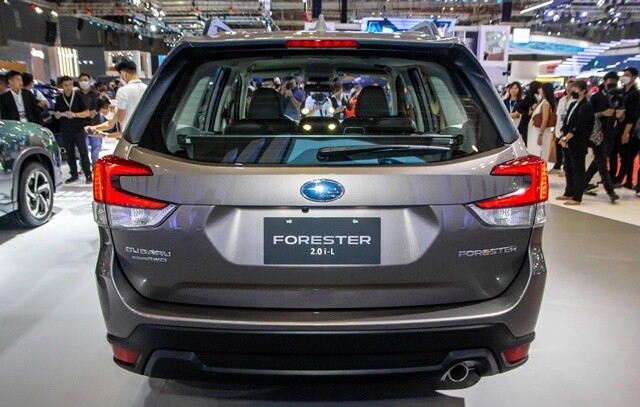 Subaru-Forester-2023-duoi-xe
