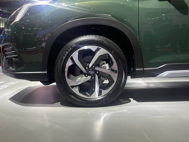 Subaru-Forester-2023-la-zang