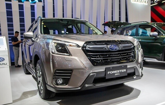 Subaru-Forester-2023-ngoai-that