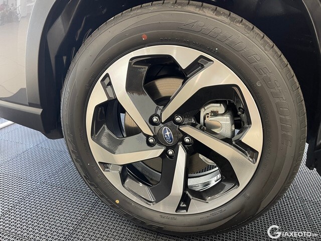 Subaru-Forester-la-zang