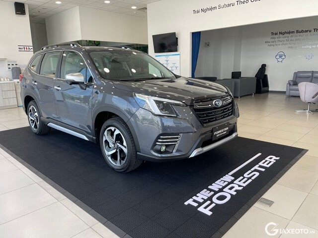 Subaru-Forester-ngoai-that