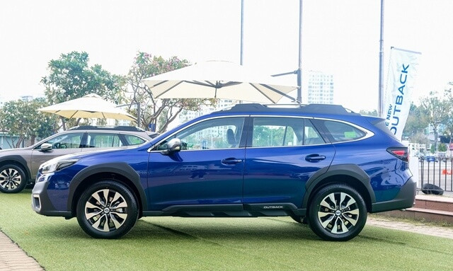 Subaru-Outback-2025-than-xe