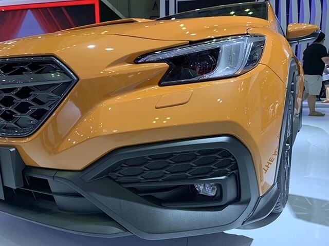 Subaru-WRX-den-pha