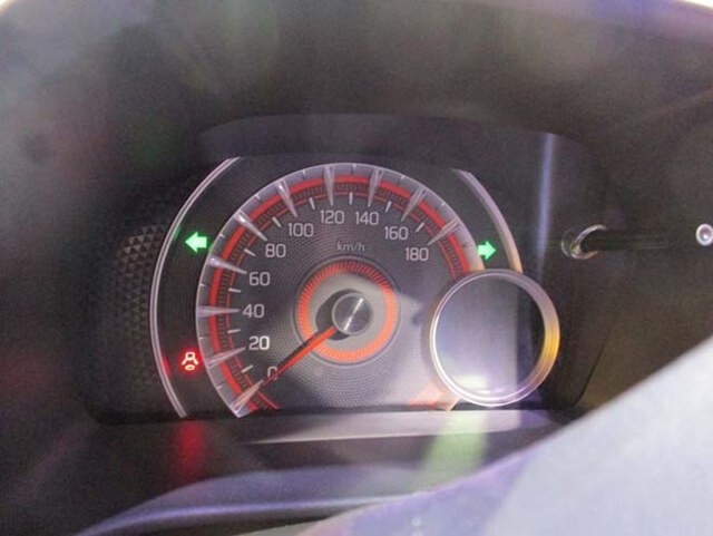 Suzuki-Celerio-dong-ho