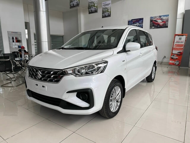 Suzuki-Ertiga-2023-gia-xe