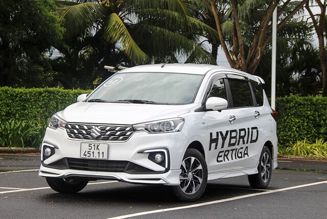 Suzuki-Ertiga-ngoai-that