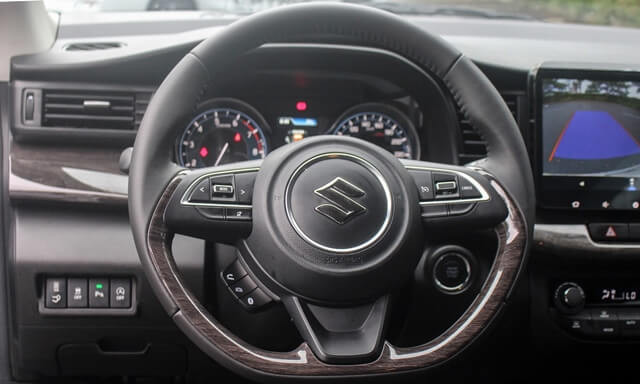 Suzuki-Ertiga-vo-lang