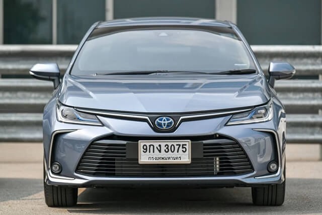 Toyota-Corolla-Altis-2022-dau-xe