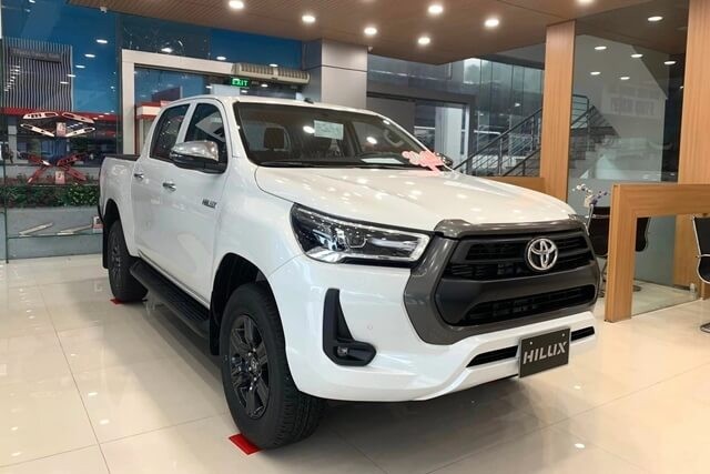 Toyota-Hilux-2023-tong-the-ngoai-that