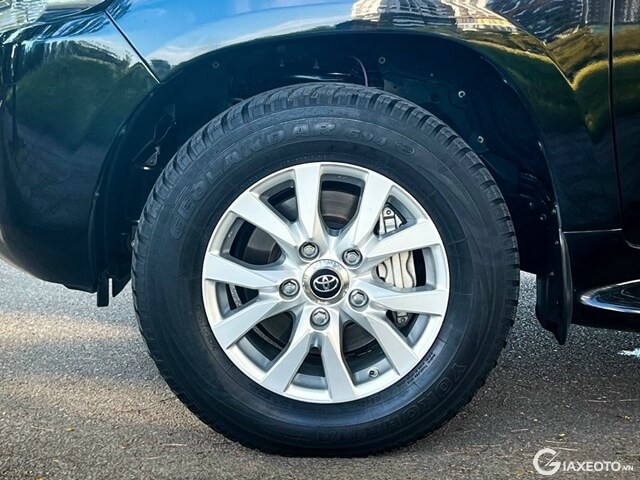 Toyota-Land-Cruiser-2019-la-zang