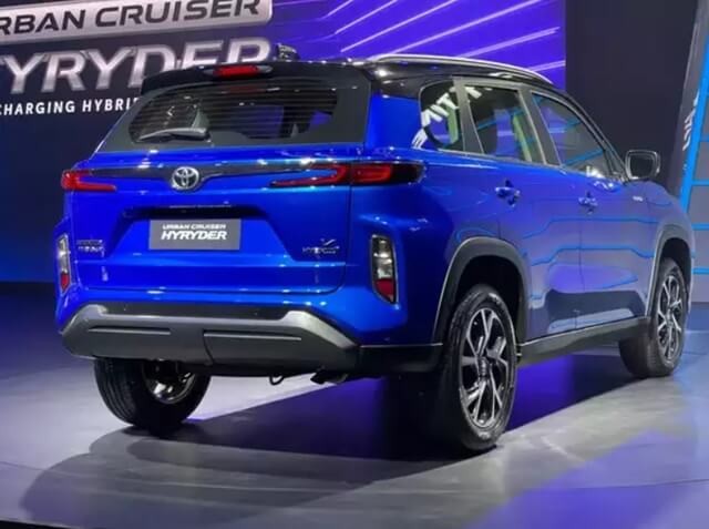 Toyota-Urban-Cruiser-Hyryder-duoi-xe
