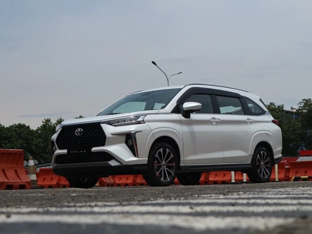Toyota-Veloz-than-xe