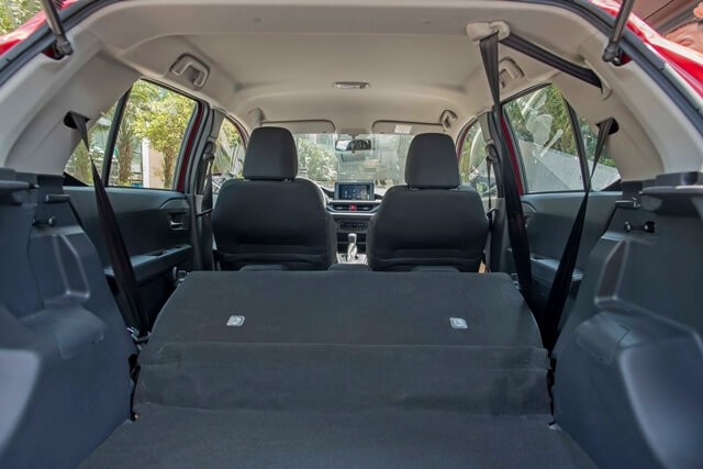 Toyota-Wigo-the-he-moi-gap-hang-ghe-thu-2