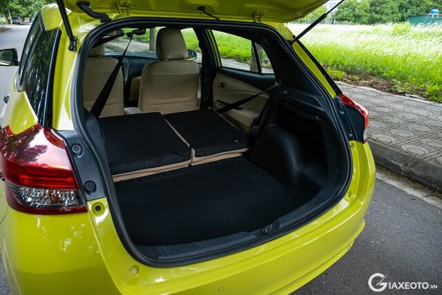 Toyota-Yaris-tai-viet-nam-khoang-hanh-ly