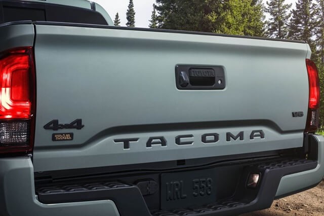 Toyota-tacoma-trail-edition-nap-thung