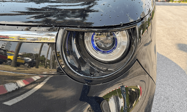 Vinfast-Minio-Green-den-truoc