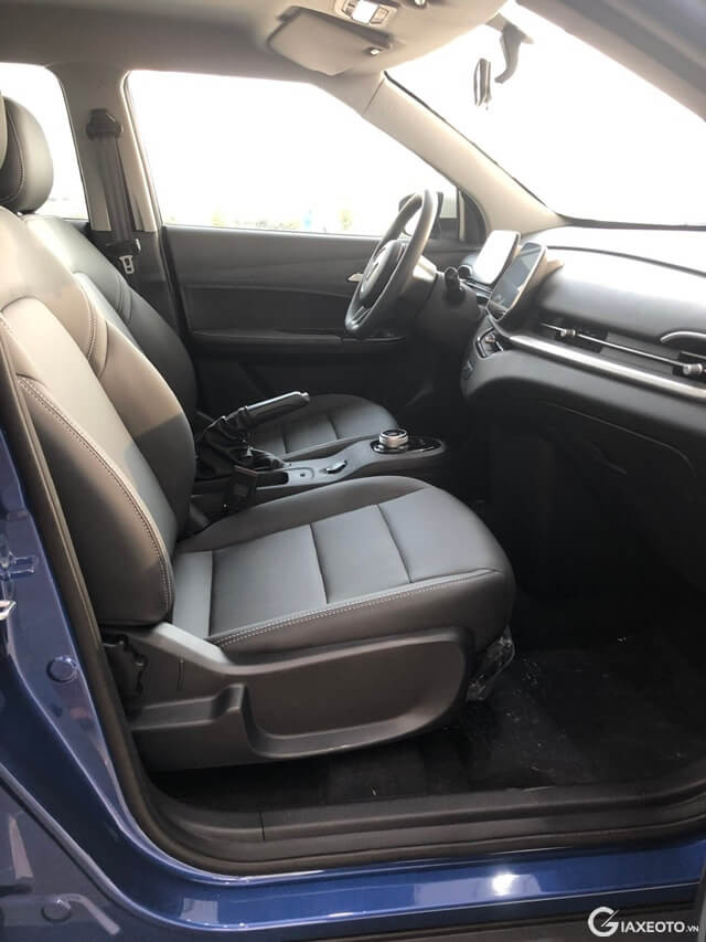 Vinfast-VF5-ghe-ngoi-khoang-lai