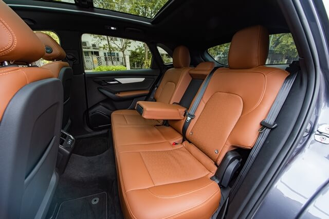 Vinfast-VF8-thiet-ke-hang-ghe-thu-2