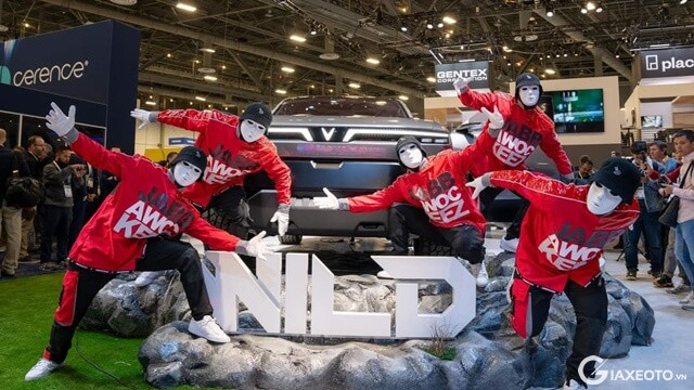 Vinfast-thue-nhom-nhay-jabbawockeez