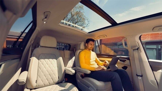 Volkswagen-Talagon-cua-so-troi-toan-canh