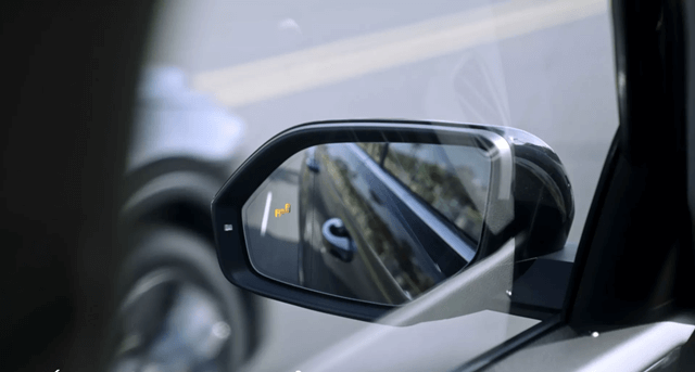 Volkswagen-Teramont-President-ho-tro-chuyen-lan-duong