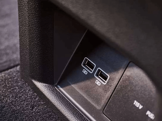 Volkswagen-Teramont-cong-usb