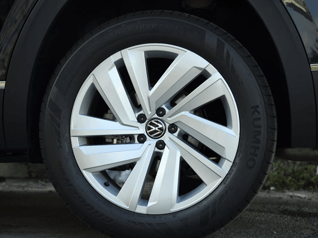 Volkswagen-Teramont-la-zang