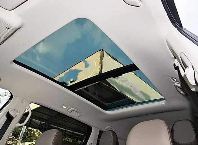 Volkswagen-Viloran-cua-so-troi