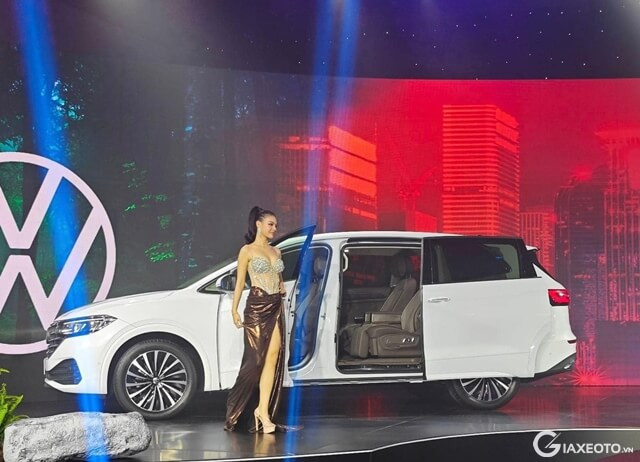 Volkswagen-Viloran-kich-thuoc-xe
