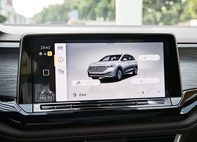 Volkswagen-Viloran-man-hinh-giai-tri