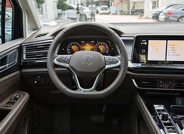 Volkswagen-Viloran-vo-lang