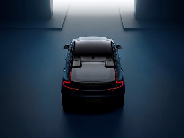 Volvo-C40-Recharge-ngoai-that