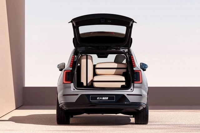 Volvo-EX90-khoang-hanh-ly