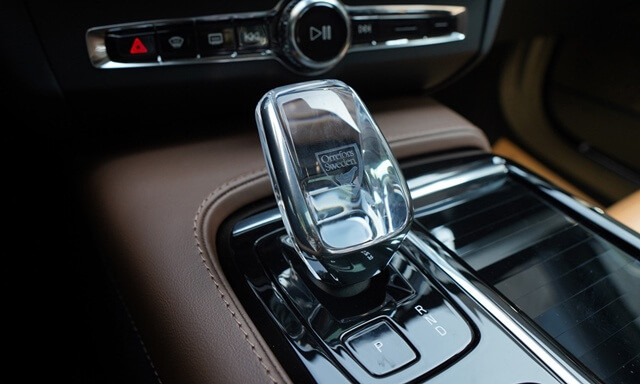 Volvo-S90-Recharge-can-so-pha-le