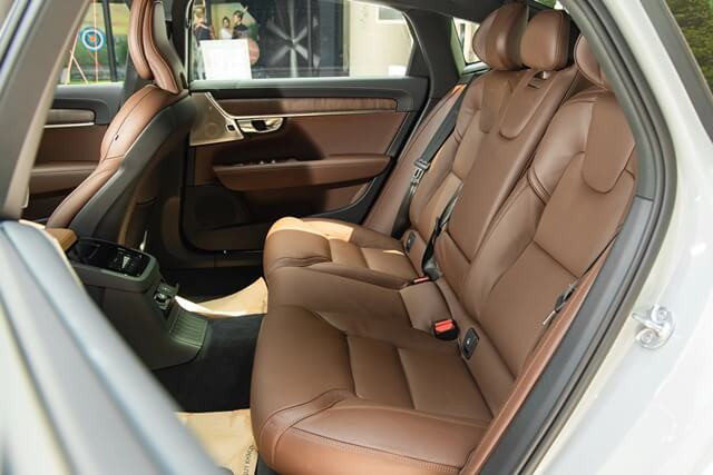 Volvo-S90-Recharge-hang-ghe-thu-2