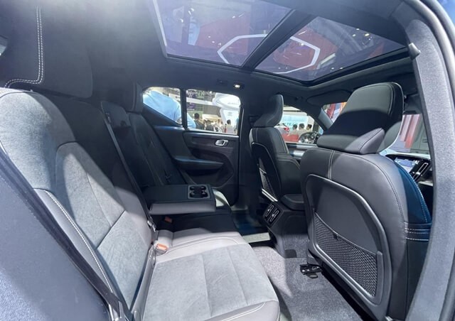 Volvo-XC40-ghe-ngoi-khoang-hanh-khach