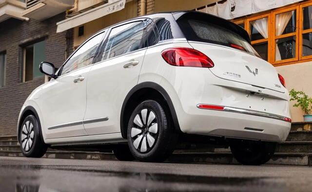Wuling-Bingo-EV-hong-va-duoi-xe