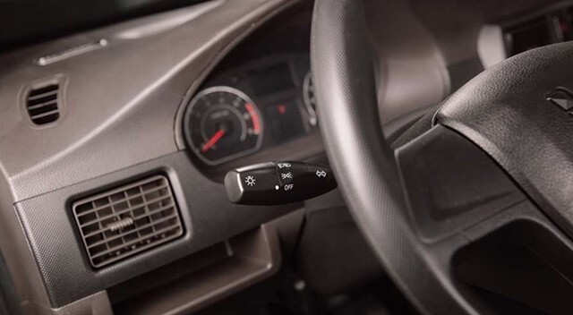 Wuling-Brilliance-Van-cum-chinh-den-tin-hieu